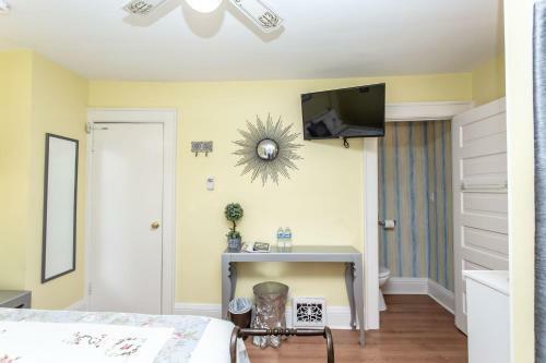 Ambiance By The Falls B&B