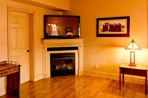 Posada Third Mission Heritage Suites