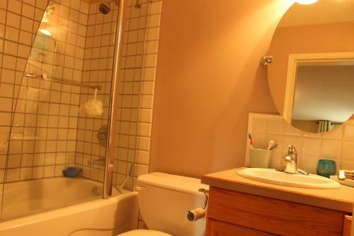 Hostal Revelstoke Mountain B&B Guesthouse