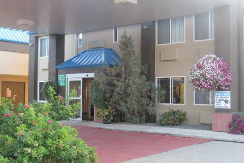Hotel Rocky Inn Express