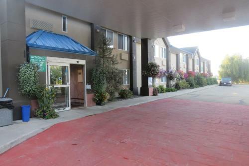 Hotel Rocky Inn Express