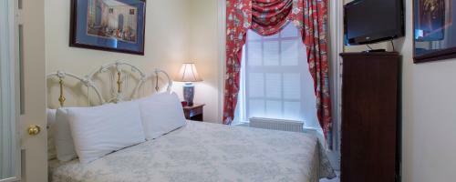 Posada Chipman Hill Suites - Senator Dever House