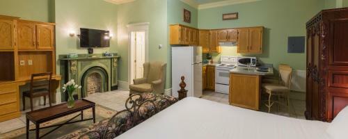 Posada Chipman Hill Suites -yeats House