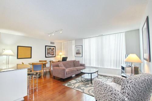Apartamento Pelican Suites At North York