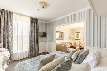 Hotel Rica Park