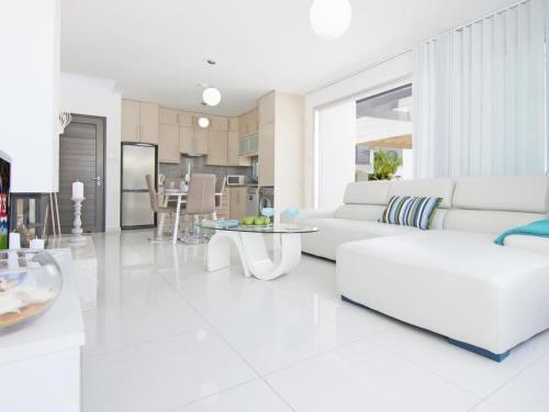 Thalisa Street-villa 10