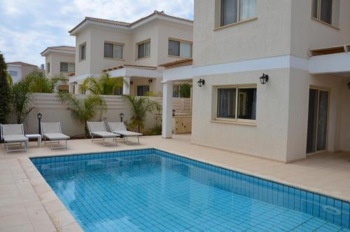 Anthorina Villa 6