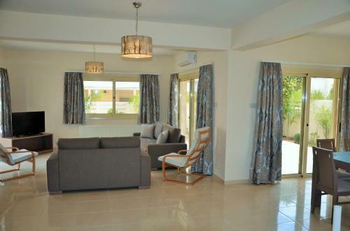 Anthorina Villa 16