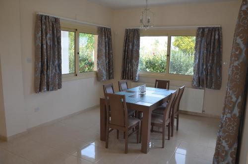 Anthorina Villa 8