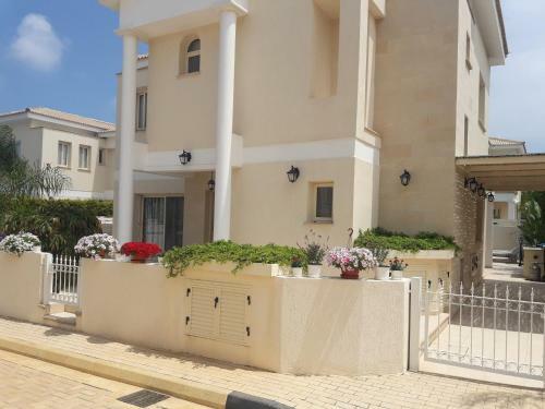 Anthorina Villa7