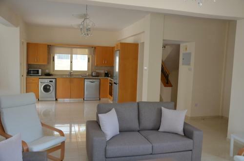 Anthorina Villa7