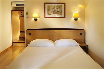 Hotel Campanile Senlis