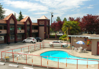 North Vancouver Hotel