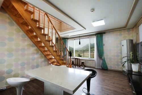 Yeowoogneul Pension