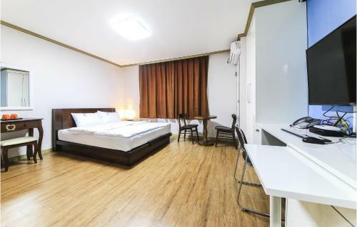 Crystal Residence Hotel