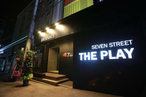 Motel 7th Street - The Play