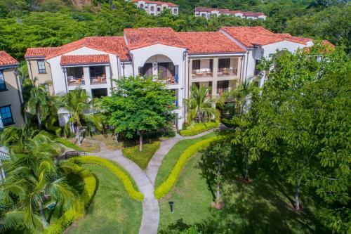 Hostal Breeze Private Residence Club
