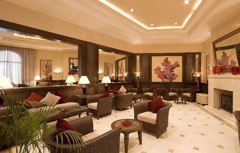 Hotel Jaz Almaza Beach