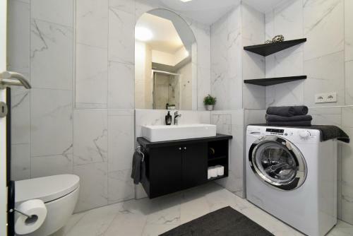 Mach Apartments