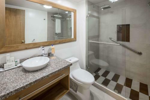 Hotel Howard Johnson La Carolina