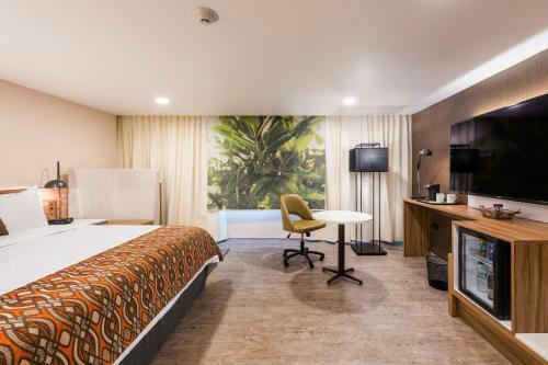 Hotel Howard Johnson La Carolina
