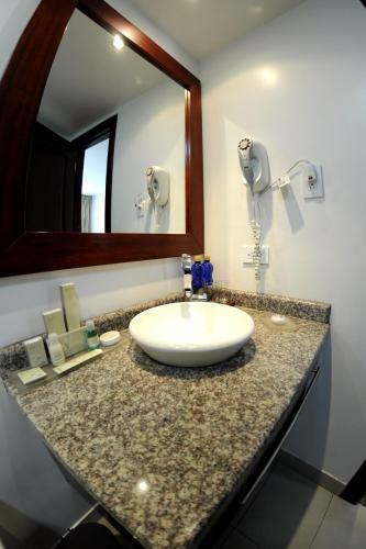 Hotel Howard Johnson La Carolina
