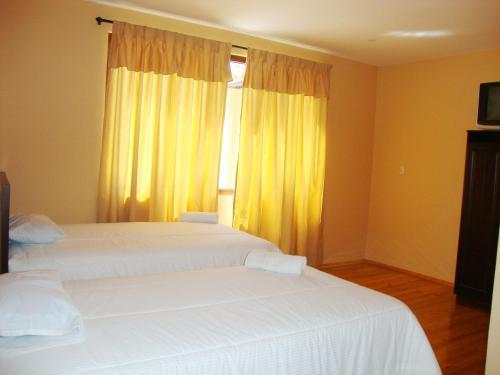 Hotel Hostal Calle Angosta Ecuador