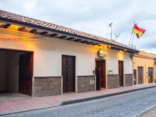 Hotel Hostal Calle Angosta Ecuador