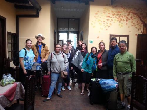Hotel Hostal Calle Angosta Ecuador