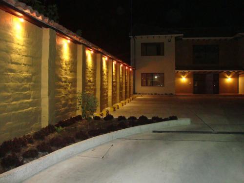 Hotel Hostal Calle Angosta Ecuador