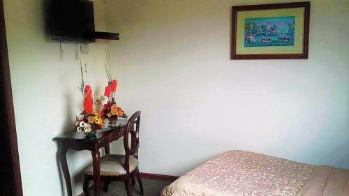 Colony Inn Hotel