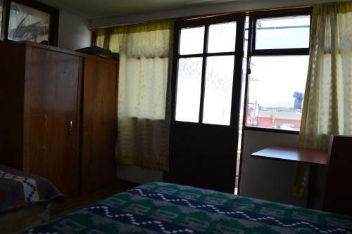 Albergue Latinos Brothers House
