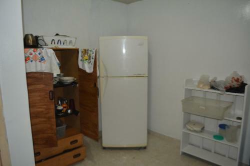 Albergue Latinos Brothers House