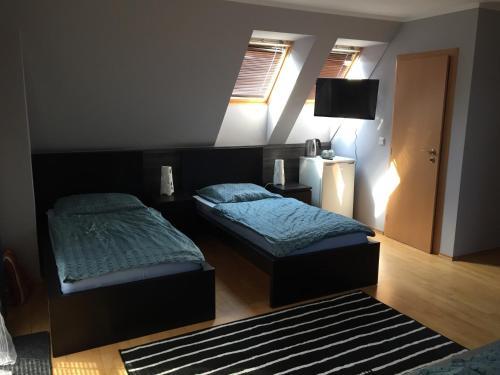 Hostal Penzi�n Stefarez 2
