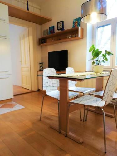 Apartamento Attic Karlov?ka
