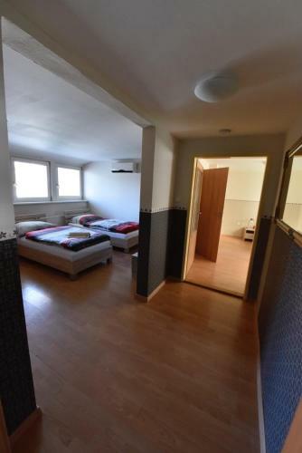 Hostal Penzi�n Bihari