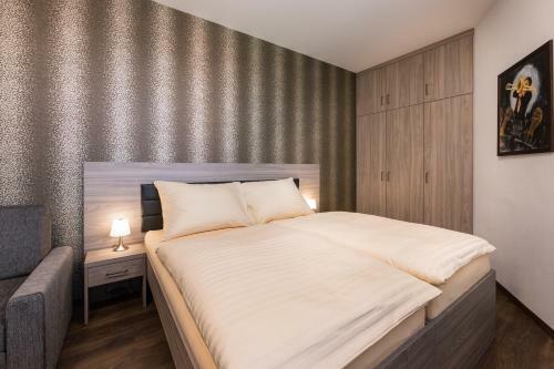 Barok Hotel And Apartments