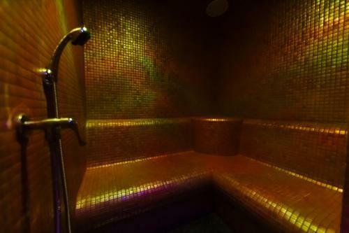 Barok Hotel And Apartments
