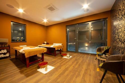 Barok Hotel And Apartments