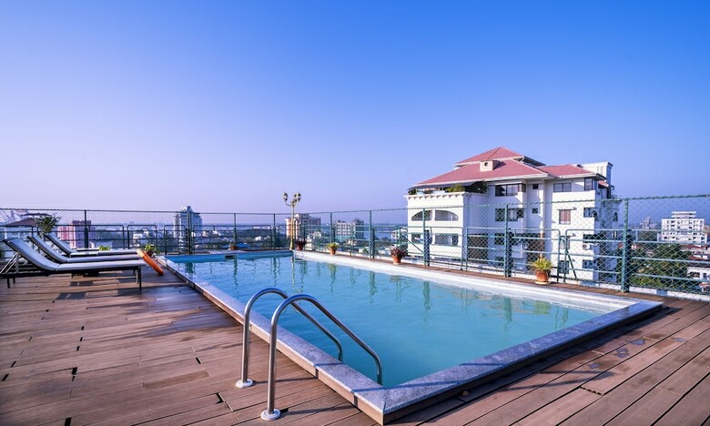 Hotel Travancore Court