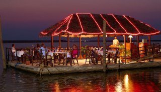 Hotel Poovar Island Resort