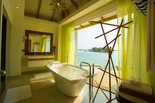 Hotel Cinnamon Dhonveli Maldives