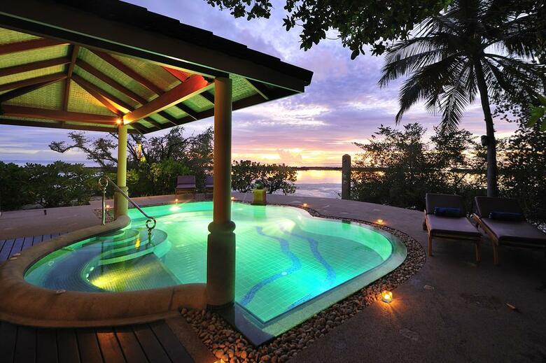 Hotel Royal Island Resort & Spa