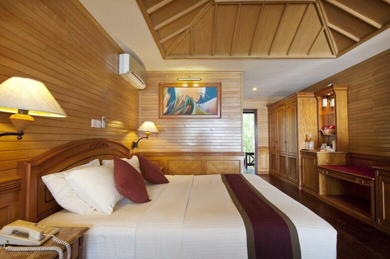 Hotel Royal Island Resort & Spa