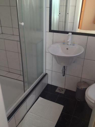 Hostal Guesthouse Stremljan
