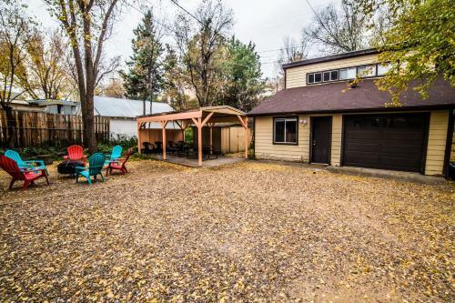 House In The Pines Hostel