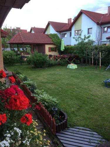 Hostal Lana House