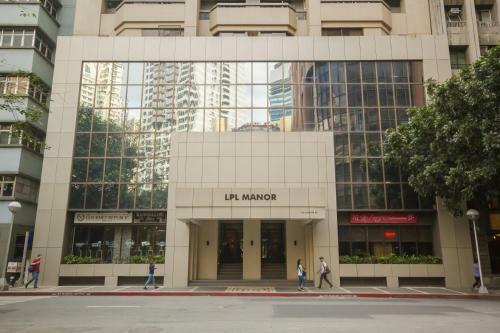 Aparthotel Salcedo Suites