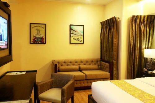 Palm Grass Hotel