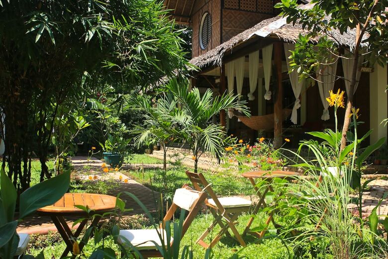 Hostal Fox & The Firefly Cottages